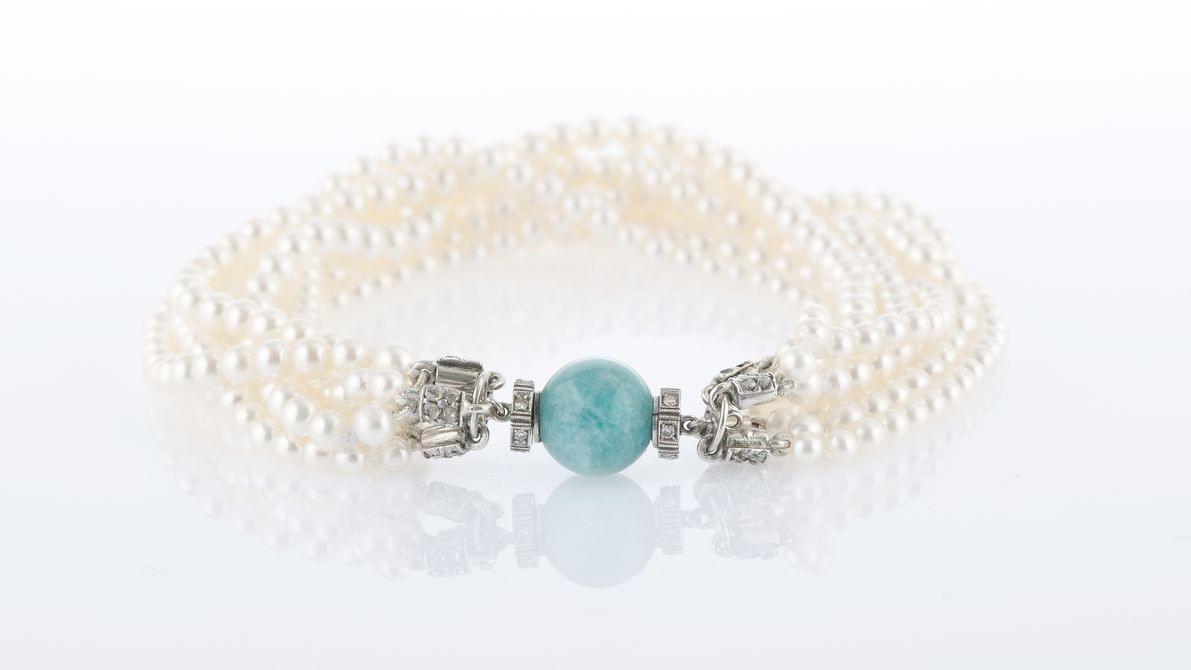 Bracelet de perles multi-rangs, fermoir serti d'une boule d'amazonite et de diamants