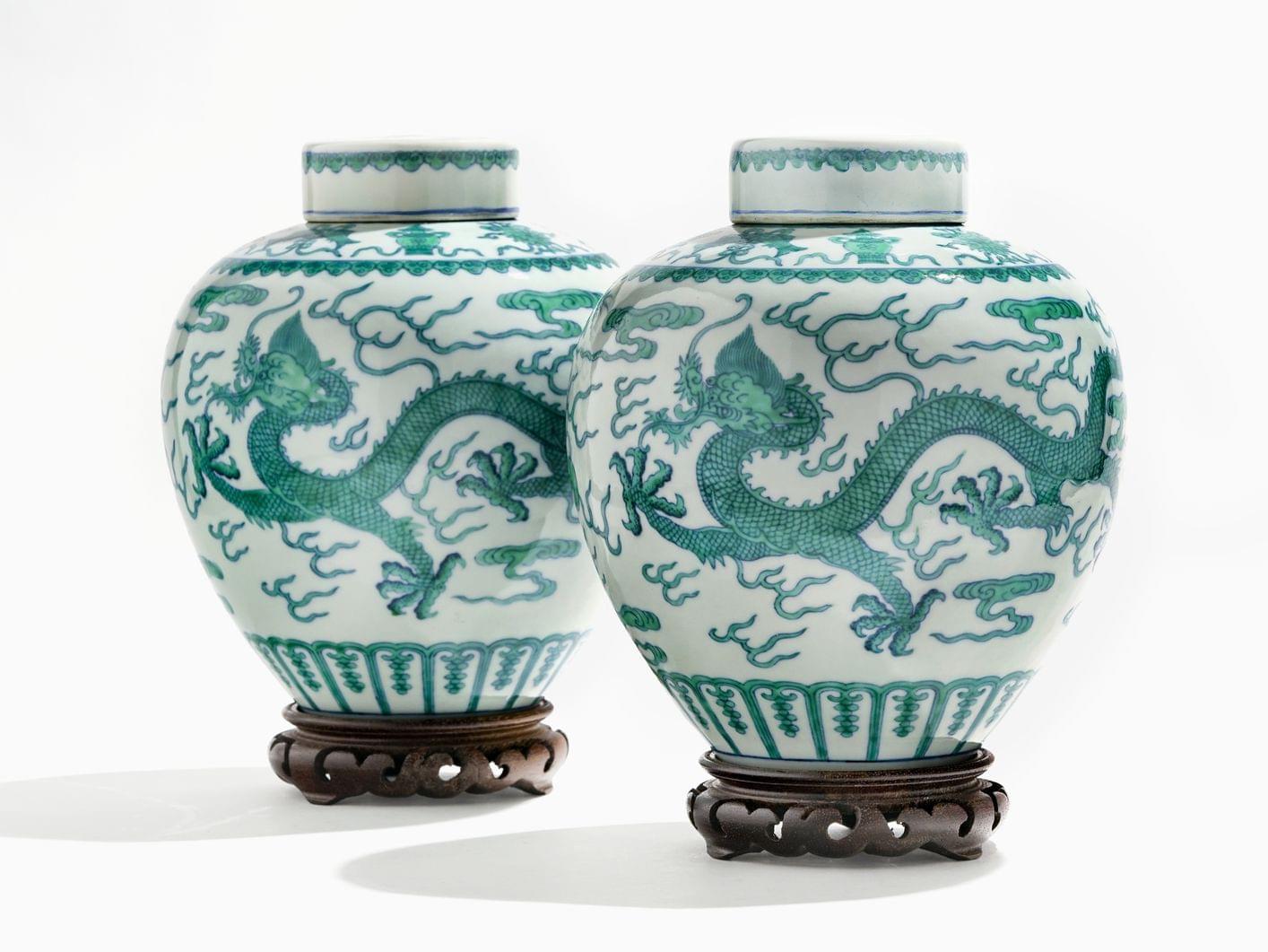 Paire de jarres couvertes, Chine, marque et période Daoguang (1821-1850)